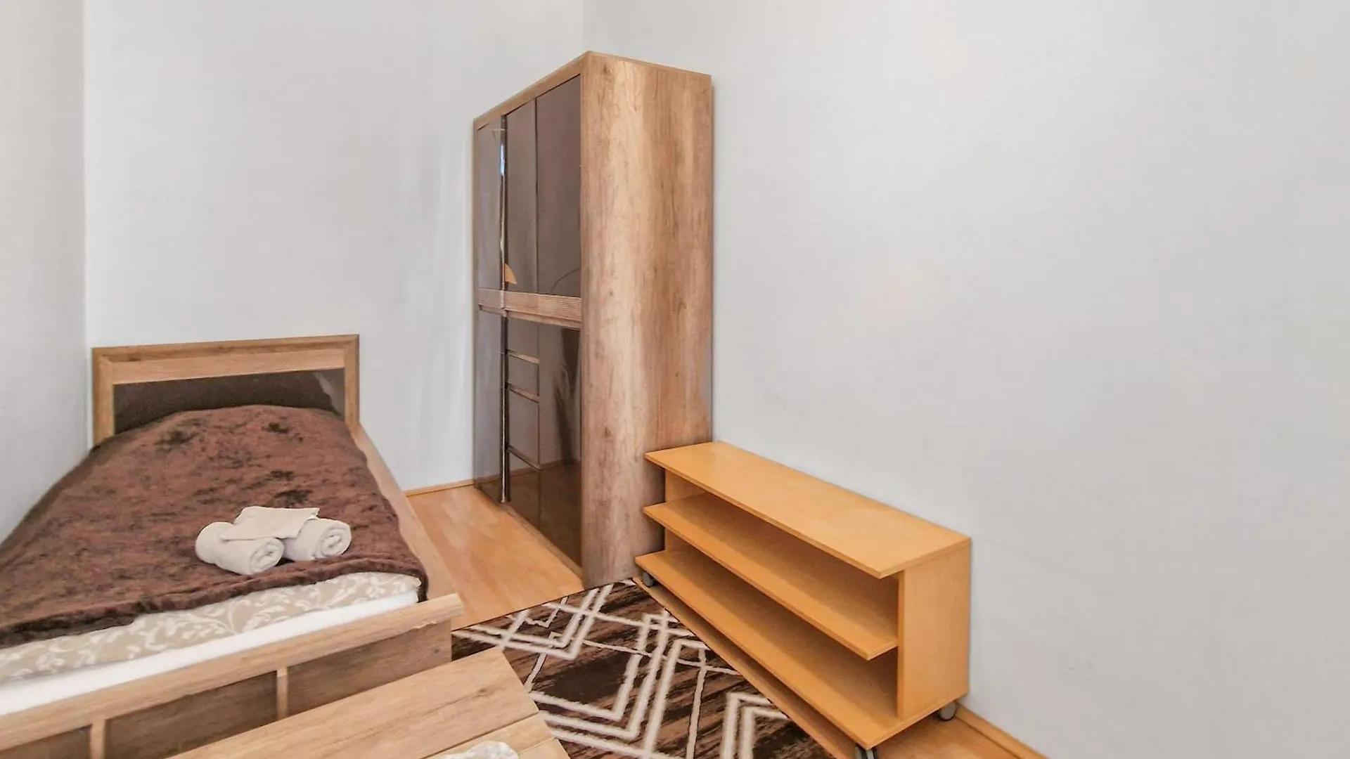 Διαμέρισμα Elegant Three-Bedroom Suite Βιέννη