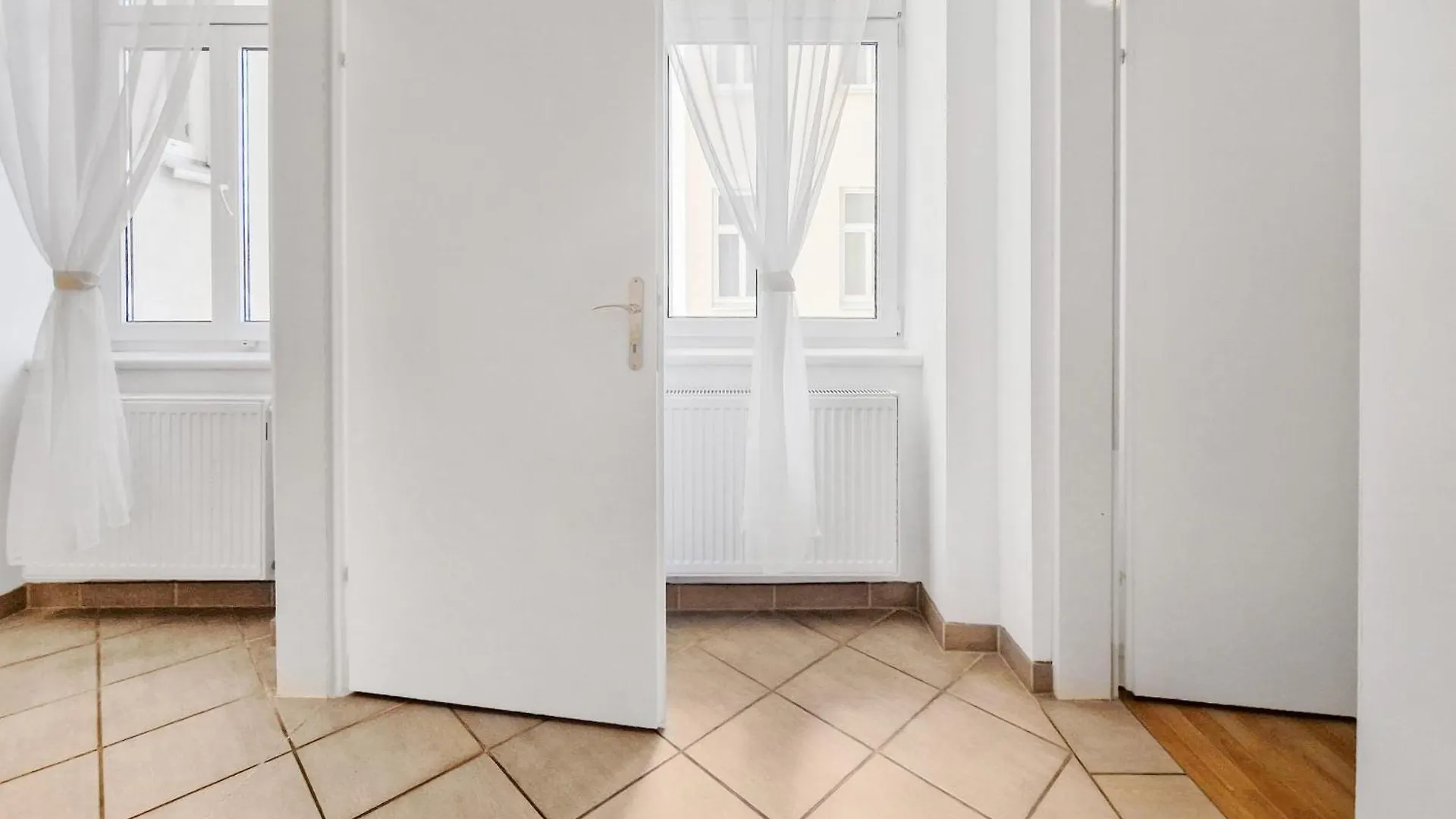 Elegant Three-Bedroom Suite Βιέννη