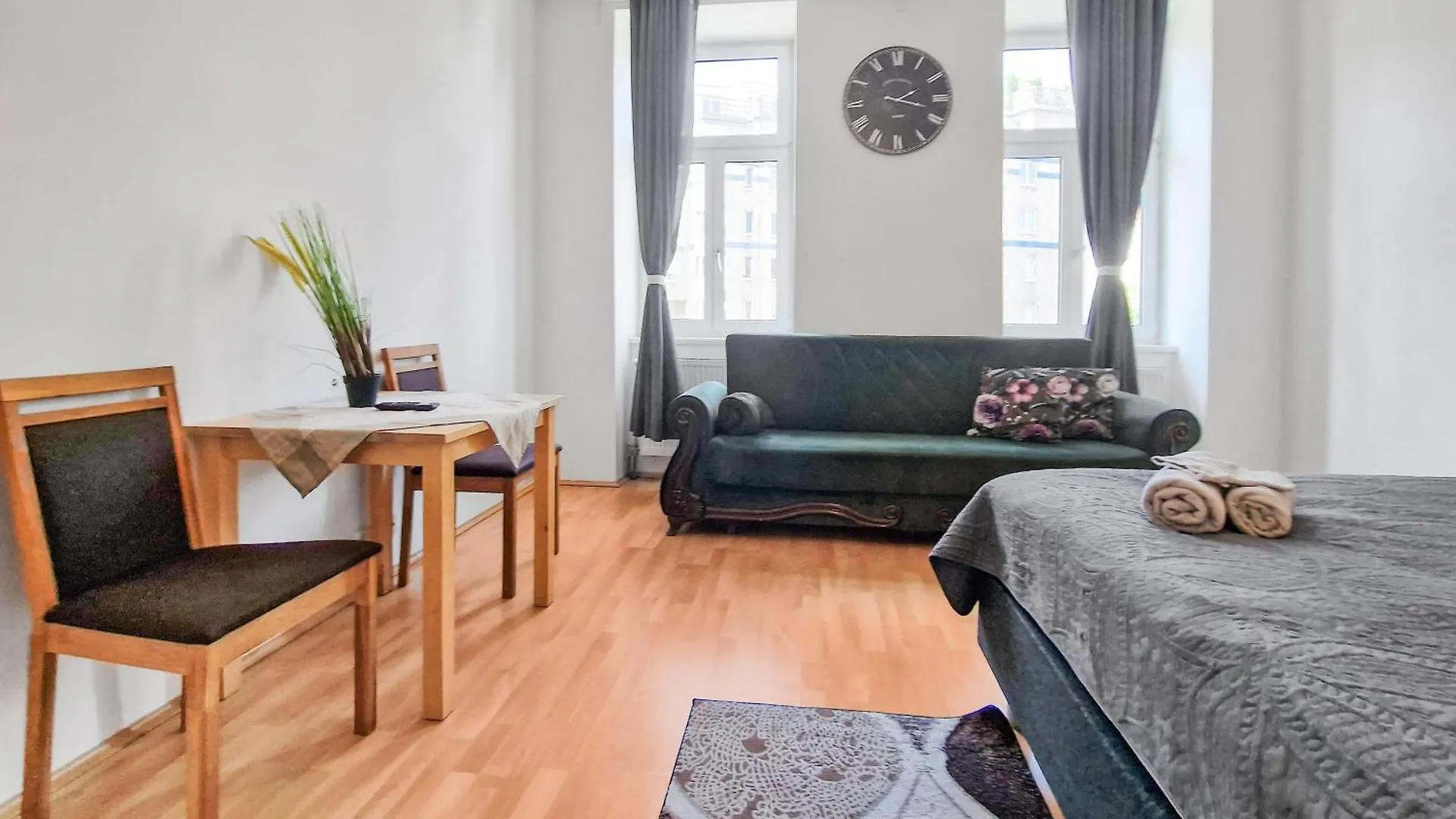 Elegant Three-Bedroom Suite Βιέννη