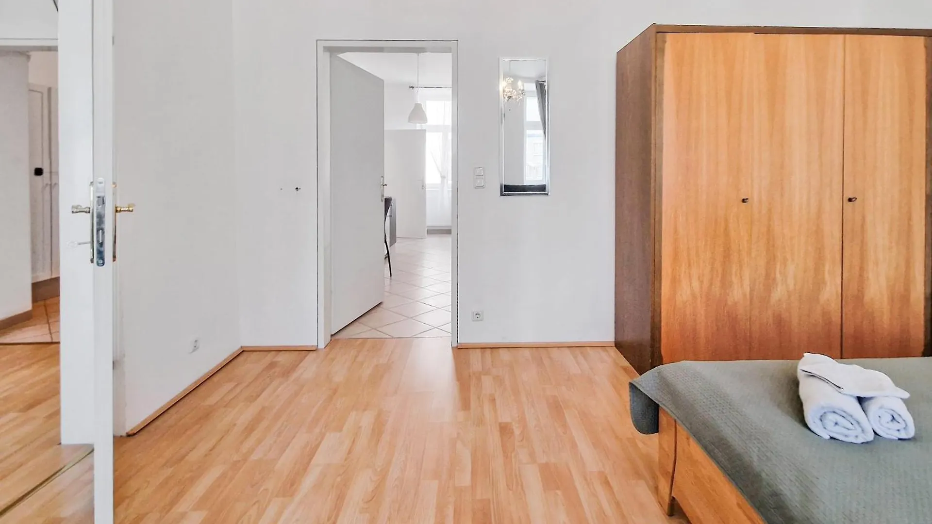 Elegant Three-Bedroom Suite Βιέννη 0*,